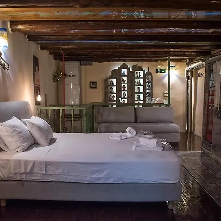 Odos Oneiron Boutique Aparthotel Chania (Crete)